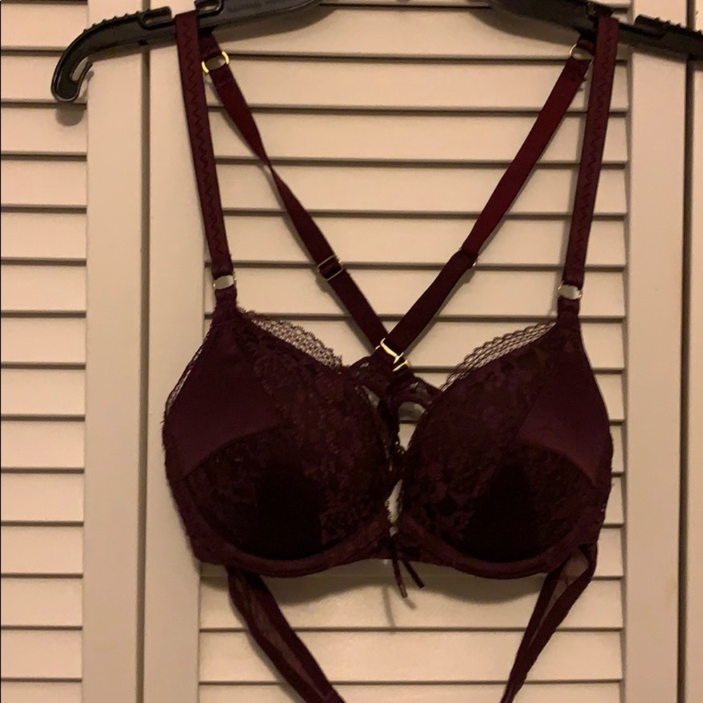 Victoria secret bra.